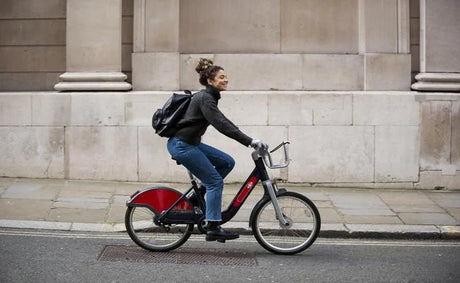 Bicicleta eléctrica urbana: guía 2026 para elegir según trayecto y presupuesto