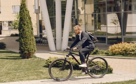 ¿Qué necesita una bicicleta eléctrica potente para un ciclista pesado o con mucho equipaje?