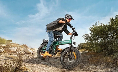 ¿Qué normativa debe cumplir una bicicleta eléctrica plegable para circular en España?